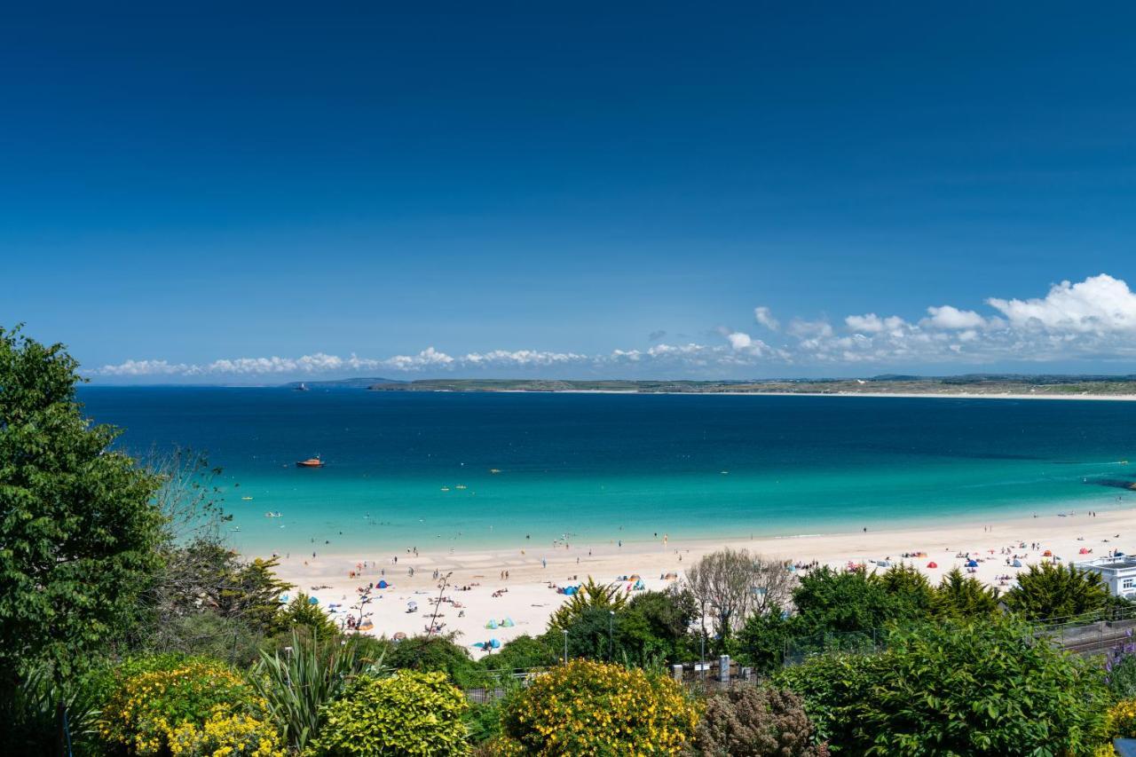 Harbour & 4* St Ives