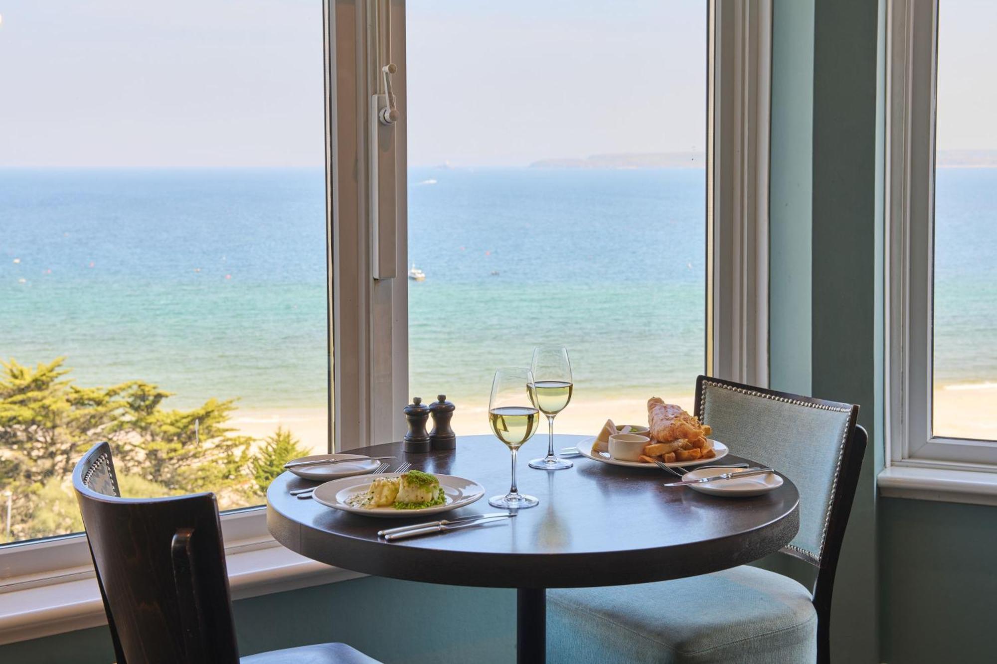 Hotel Harbour &